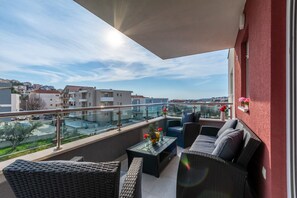 Balcony - Urban Villa Penthouse (Podstrana)