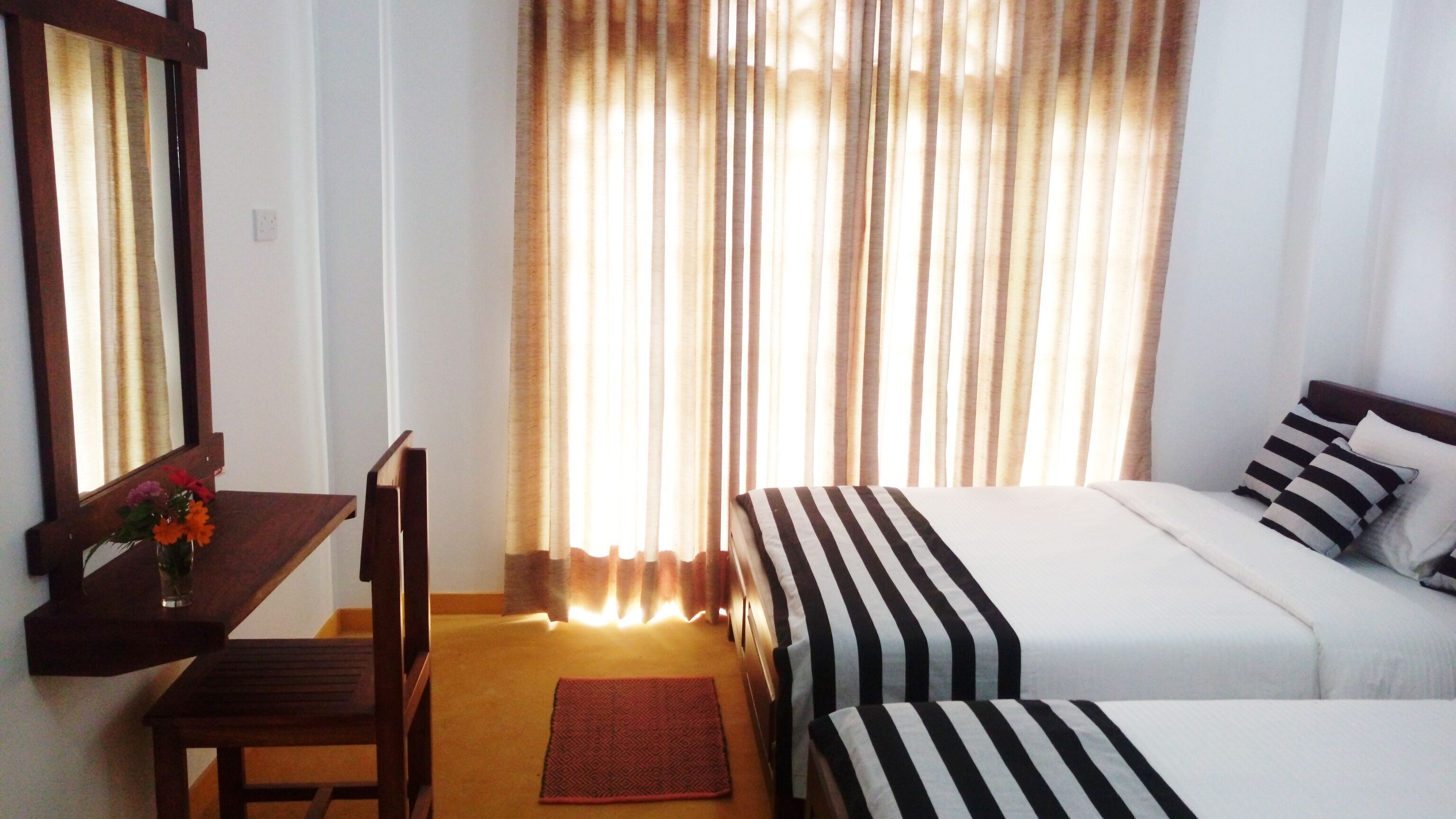 Desk, soundproofing, iron/ironing board, free WiFi