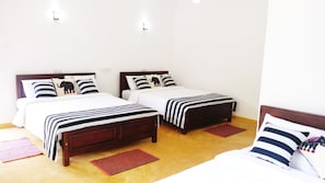 Deluxe Family Room With Balcony | Desk, soundproofing, iron/ironing board, free WiFi - Misty Elegance Ella (Ella)