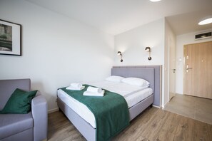 Elite Studio | Egyptian cotton sheets, premium bedding, soundproofing - Marina Apartments (Wroclaw)
