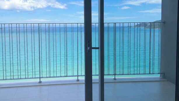 Family Room, Sea View | Living area