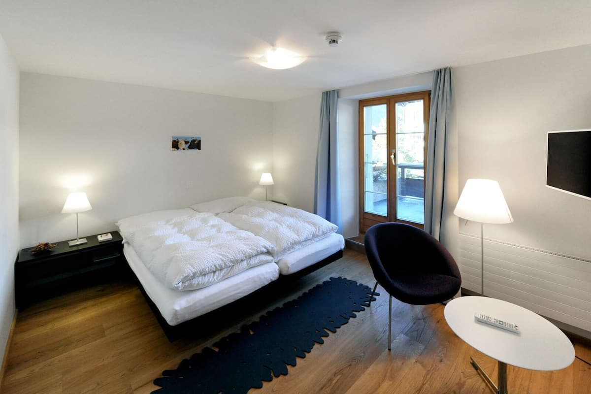 Kamar Double, balkon | Meja kerja