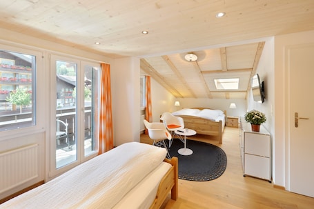 Junior Suite | 1 bedroom, free WiFi