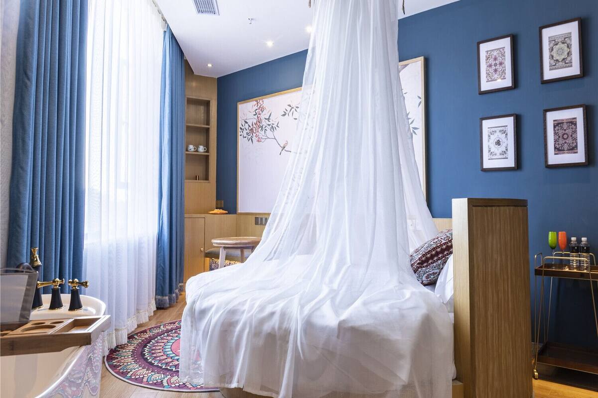 Romantic Double Room | Desk, WiFi (free)
