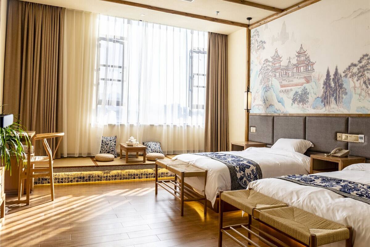 Business Twin Room | Desk, WiFi (free)