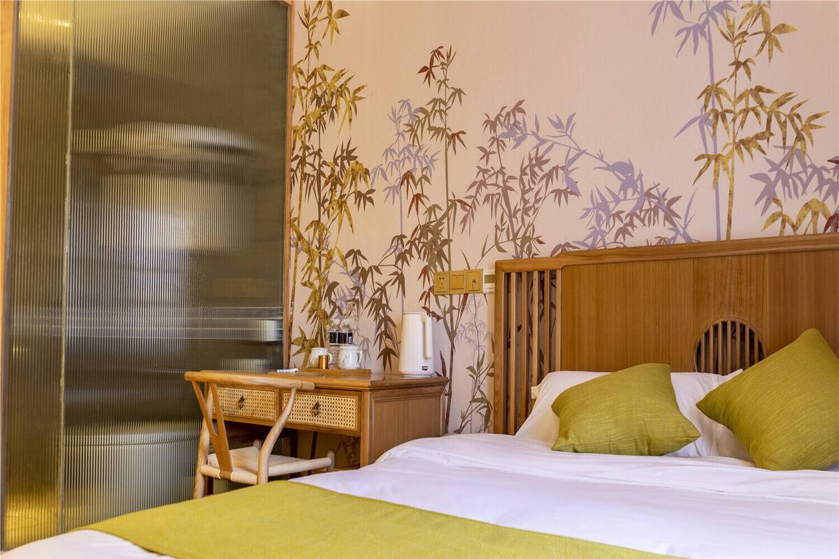 Comfort Double Room | Desk, WiFi (free)