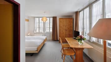 Double Room, Balcony | Free WiFi