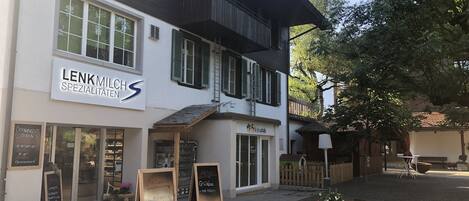 Fachada de la propiedad