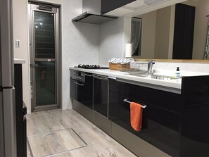 Private kitchenette - Nara Guesthouse Kaede (Nara)