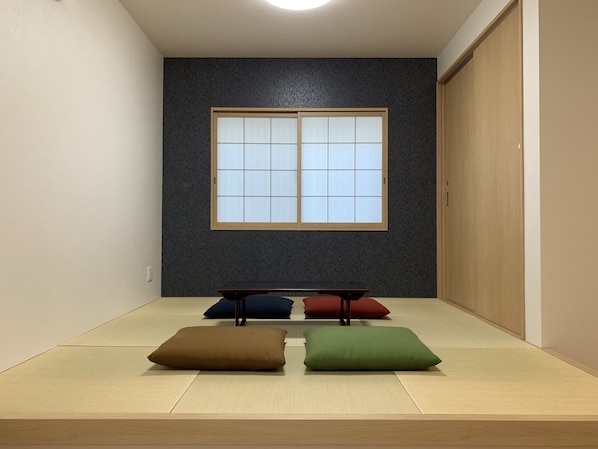 3 Bedroom House | Living room | TV, DVD player - Nara Guesthouse Kaede Annex (Nara)