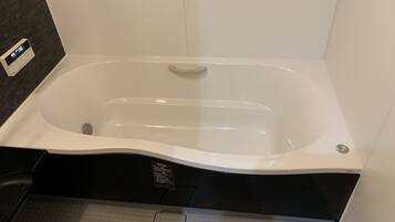 3 Bedroom House | Bathroom | Separate bathtub and shower, free toiletries, hair dryer, slippers