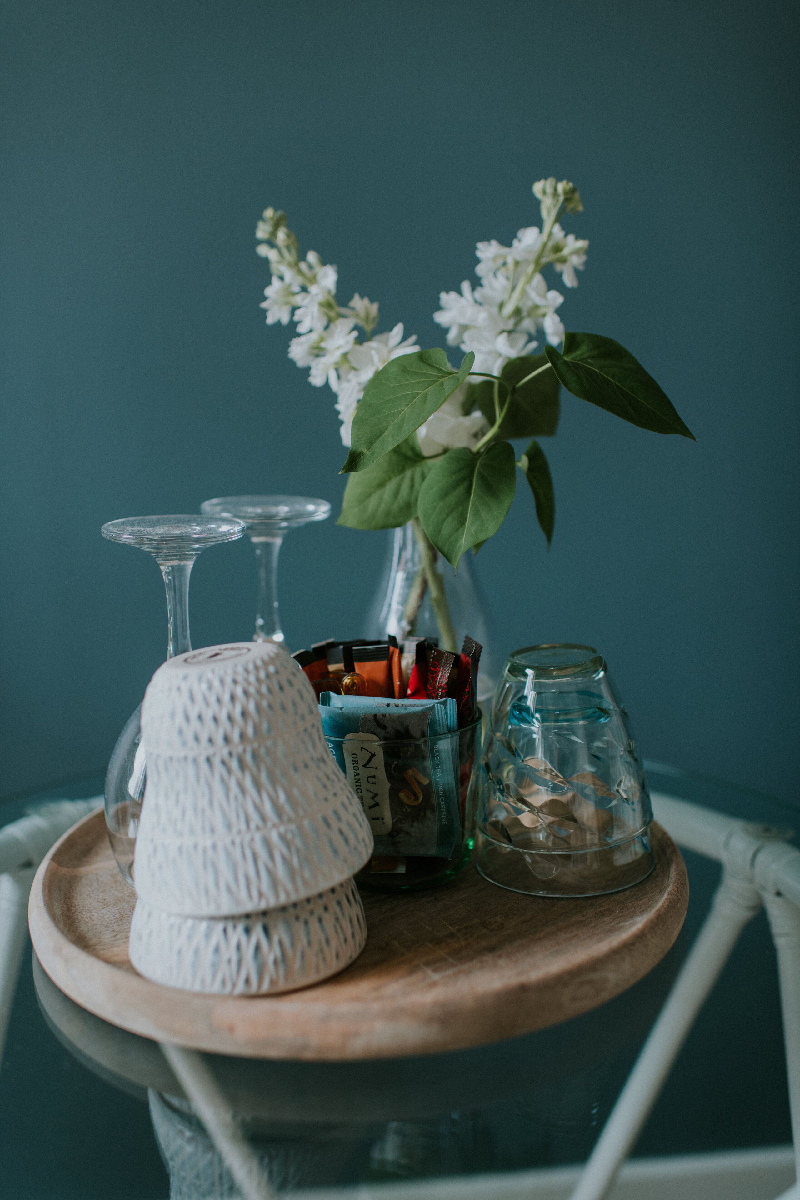 deluxe double room | living room | tv