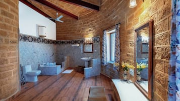Luxury Room, 1 Bedroom, Non Smoking, Resort View | Bathroom | Shower, free toiletries, slippers, towels