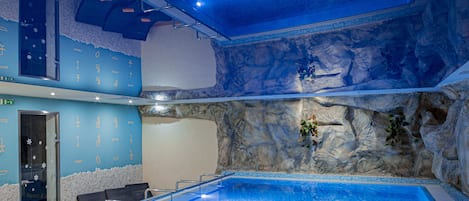 Badstue, hydroterapi, aromaterapi, kroppsinnpakning og 1 behandlingsrom