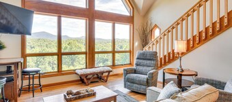 Hilltop Home w/ Panoramic Forest & Mountain Views!