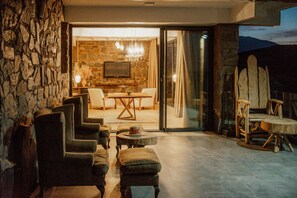 Panoramic Bungalow | Egyptian cotton sheets, premium bedding, in-room safe, laptop workspace - Diar Illi (Touama)