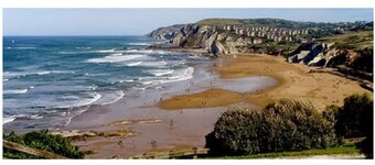 Aliga Etxea. Beach and Mountain Village.