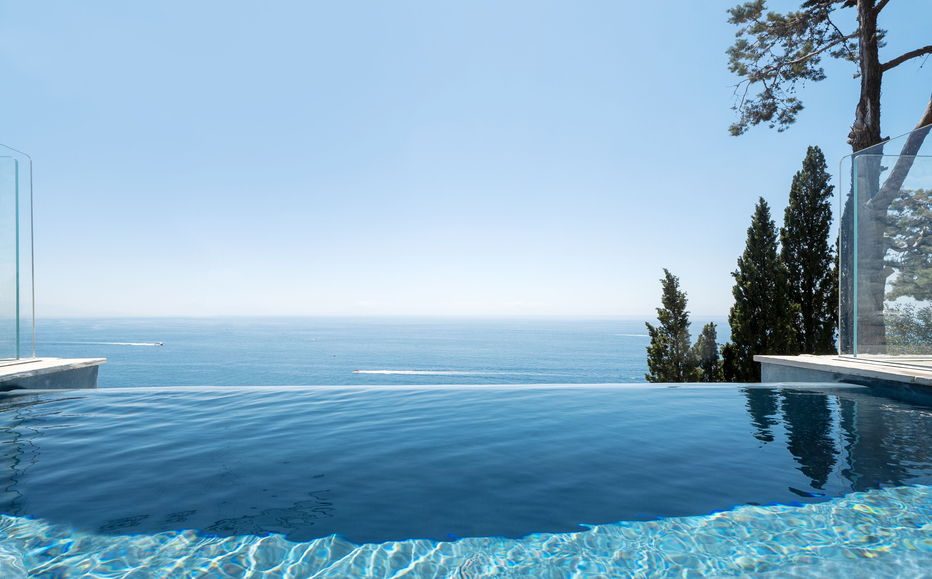 Sesongbasert utendørsbasseng