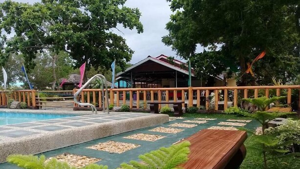 Outdoor pool - Dungka-an Resort (Dumanjug)