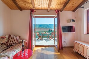 Lyxlägenhet (Spor) | Vardagsrum | Platt-tv