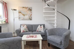 TV - Hüs Lörki 3, Germany (Sylt)