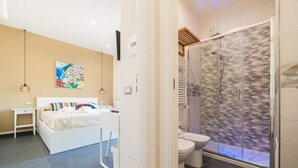 Triple Room, Terrace | Soundproofing, WiFi (free) - Attico Oltremare (Naples)