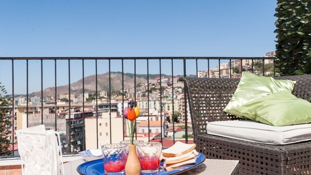 Outdoor dining - Attico Oltremare (Naples)