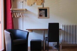 Superior Double Room, Balcony, Mountain View | Desk, laptop workspace, blackout curtains, free WiFi - Hotel Arbre de Neu (Encamp)