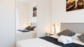 1 slaapkamer, een strijkplank/strijkijzer, gratis wifi, beddengoed