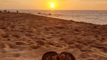 Am Strand, Liegestühle, Strandtücher