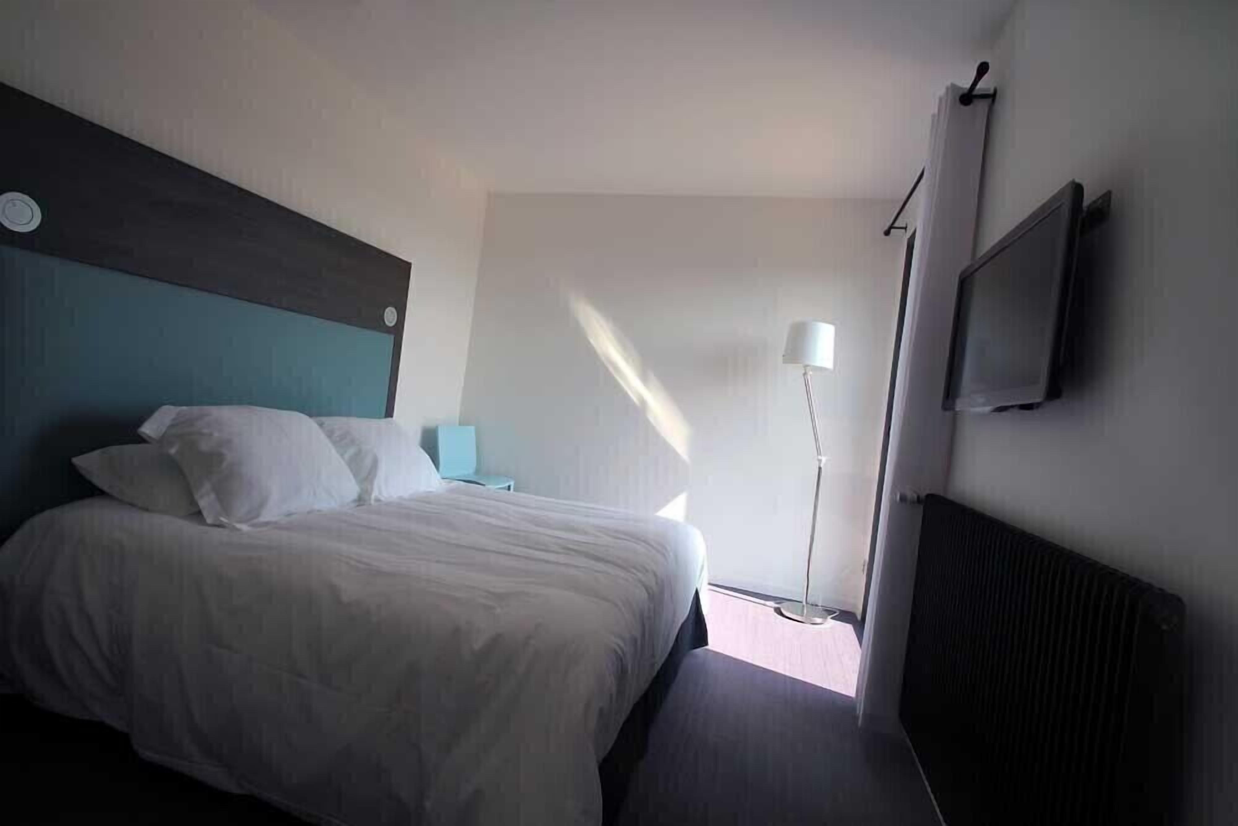 junior suite | 1 bedroom, premium bedding, minibar, in-room safe