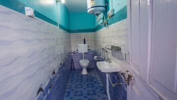 Serviettes fournies, savon, papier toilette