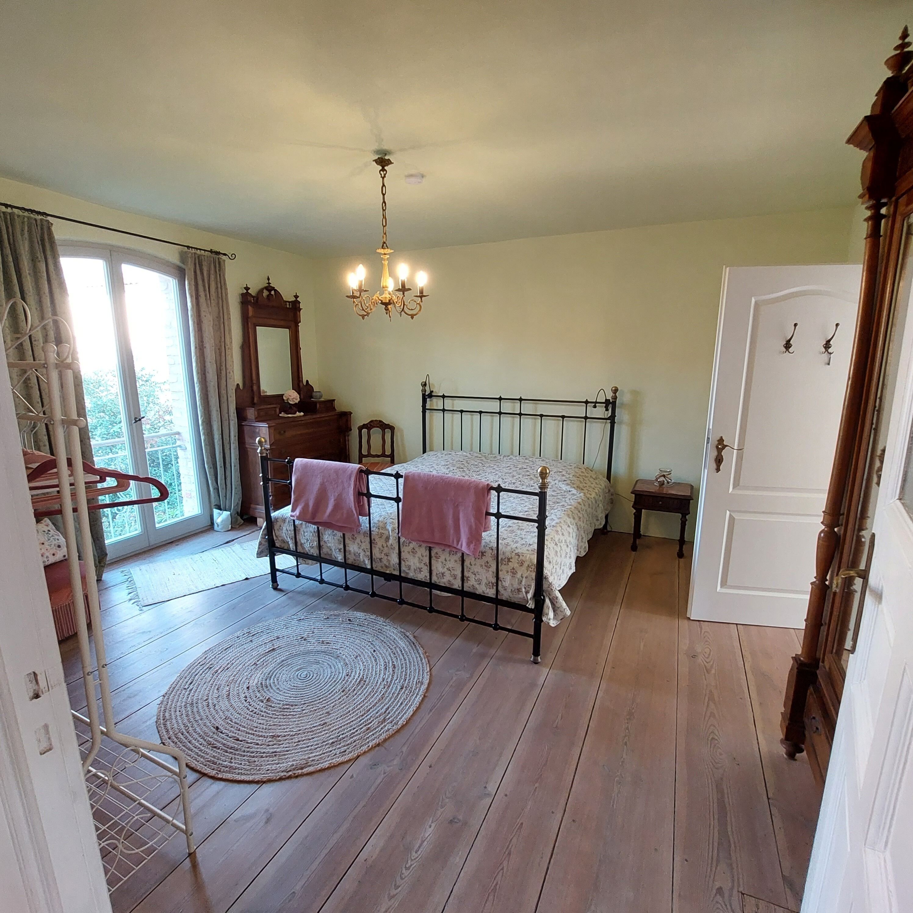 2 Schlafzimmer, Bügeleisen/Bügelbrett, kostenloses WLAN