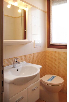 Towels - Beautiful apartment in villa for 6 guests with A/C, pool, TV, terrace and pets allowed (San Michele Al Tagliamento)