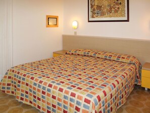 3 Schlafzimmer, Reisekinderbett, Bettwäsche