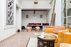 غرفة المعيشة