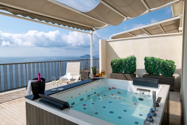 Chambre Double Exclusive, terrasse, vue mer | Vue de la chambre