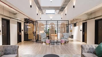 Siddeområde i lobbyen