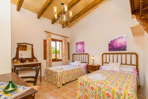 3 bedrooms, iron/ironing board, travel crib, free WiFi