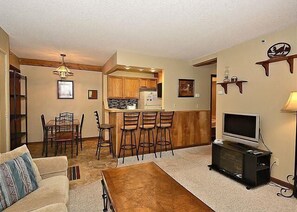 TV, fireplace - TMD103- Ground Floor! Timberline slopeside condo! (Davis)