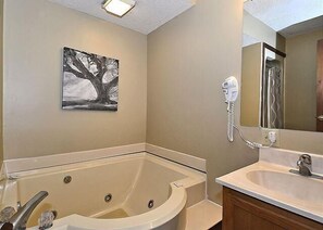 Bathroom - TMD103- Ground Floor! Timberline slopeside condo! (Davis)
