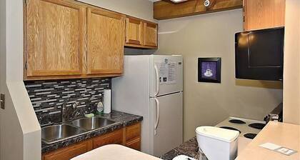 TMD103- Ground Floor! Timberline condo!