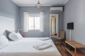 In-room safe, free WiFi, bed sheets - Lagos Uptown Bed & Breakfast (Lagos)