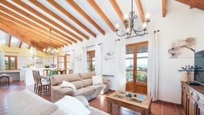 Unclassified image, 3 of 64, button - CAS COLECTOR - Impressive villa with private pool and spectacular views to the mountains a (Selva)