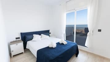 2 bedrooms, iron/ironing board, bed sheets