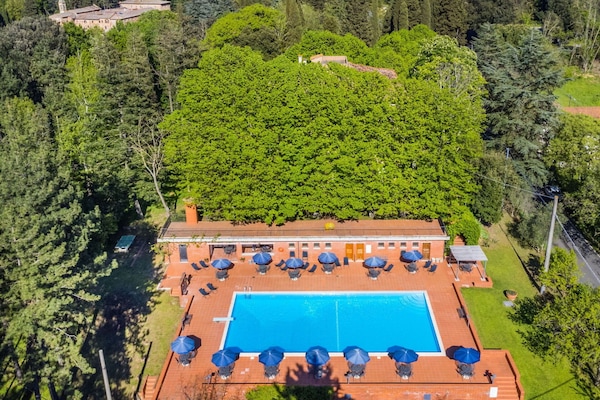 Schwimmbad, Resort, Eco Hotel, Gartenmöbel, Freizeit, Hotel, Ferienort, Sonnenliege, Thermae, Hazienda
