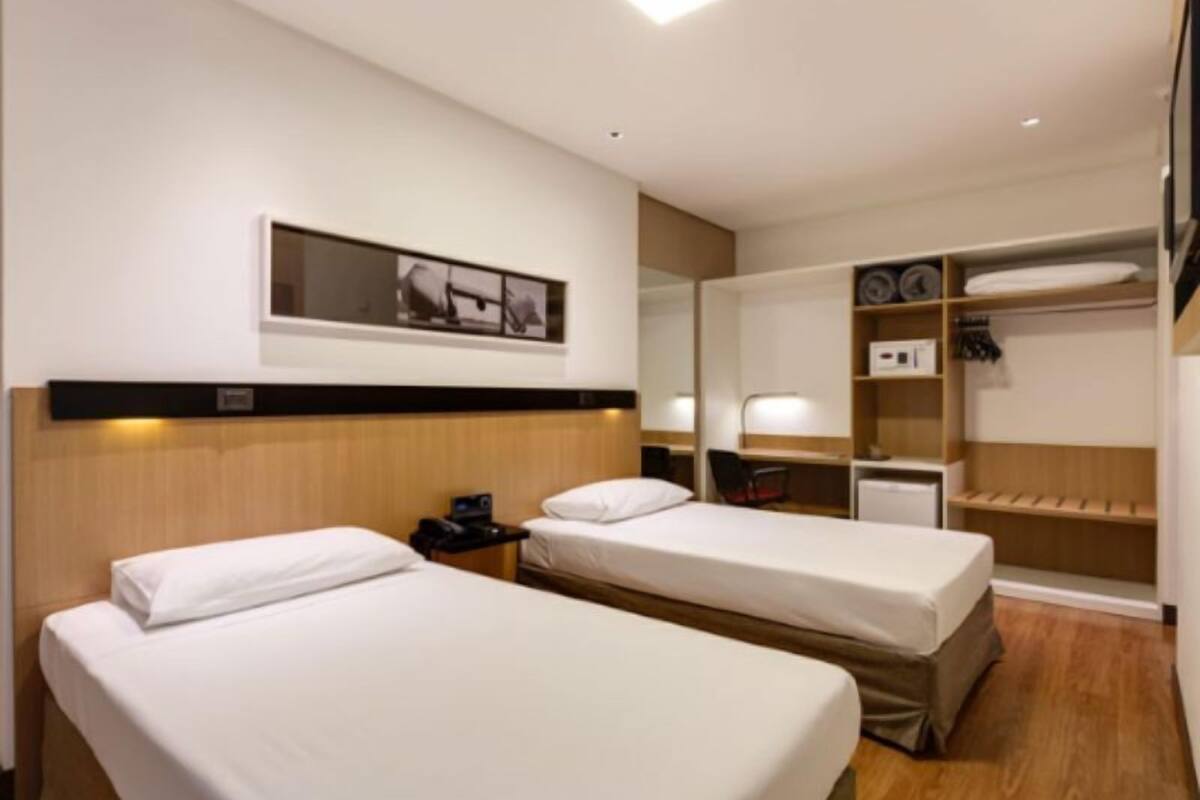 twin room (plus) | minibar, in-room safe, desk, soundproofing