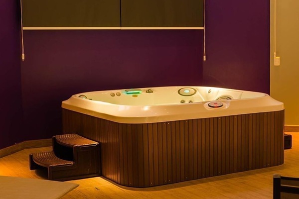 Couples treatment rooms