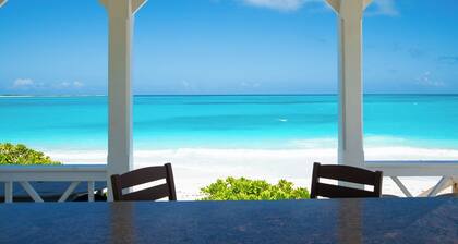 Luxury Ocean View Beach Villa with Private Pool Garden Courtyard in Great Exuma