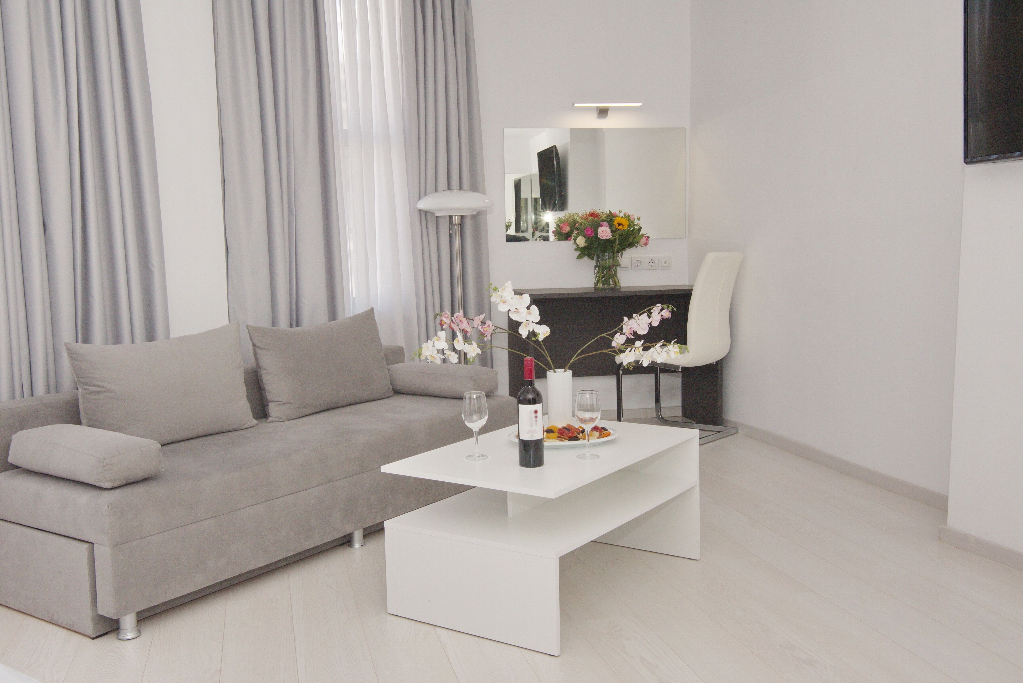 Superior Room, Balcony | Living area | 32-inch flat-screen TV with satellite channels